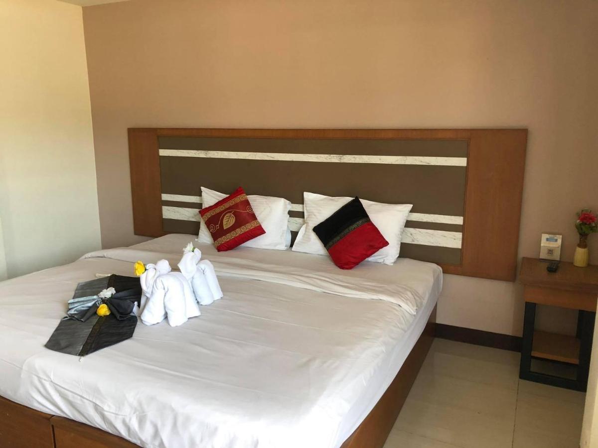 Patong V Hotel Екстериор снимка