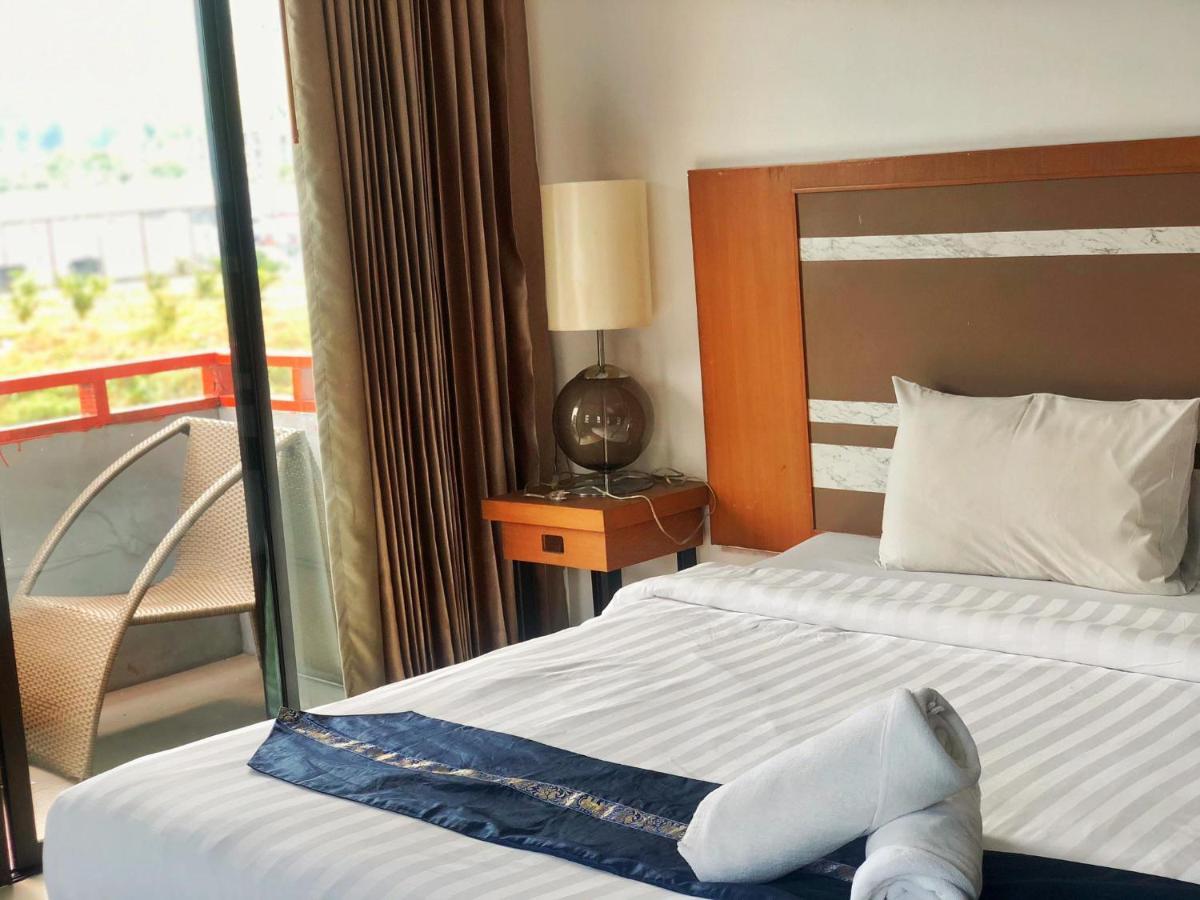 Patong V Hotel Екстериор снимка