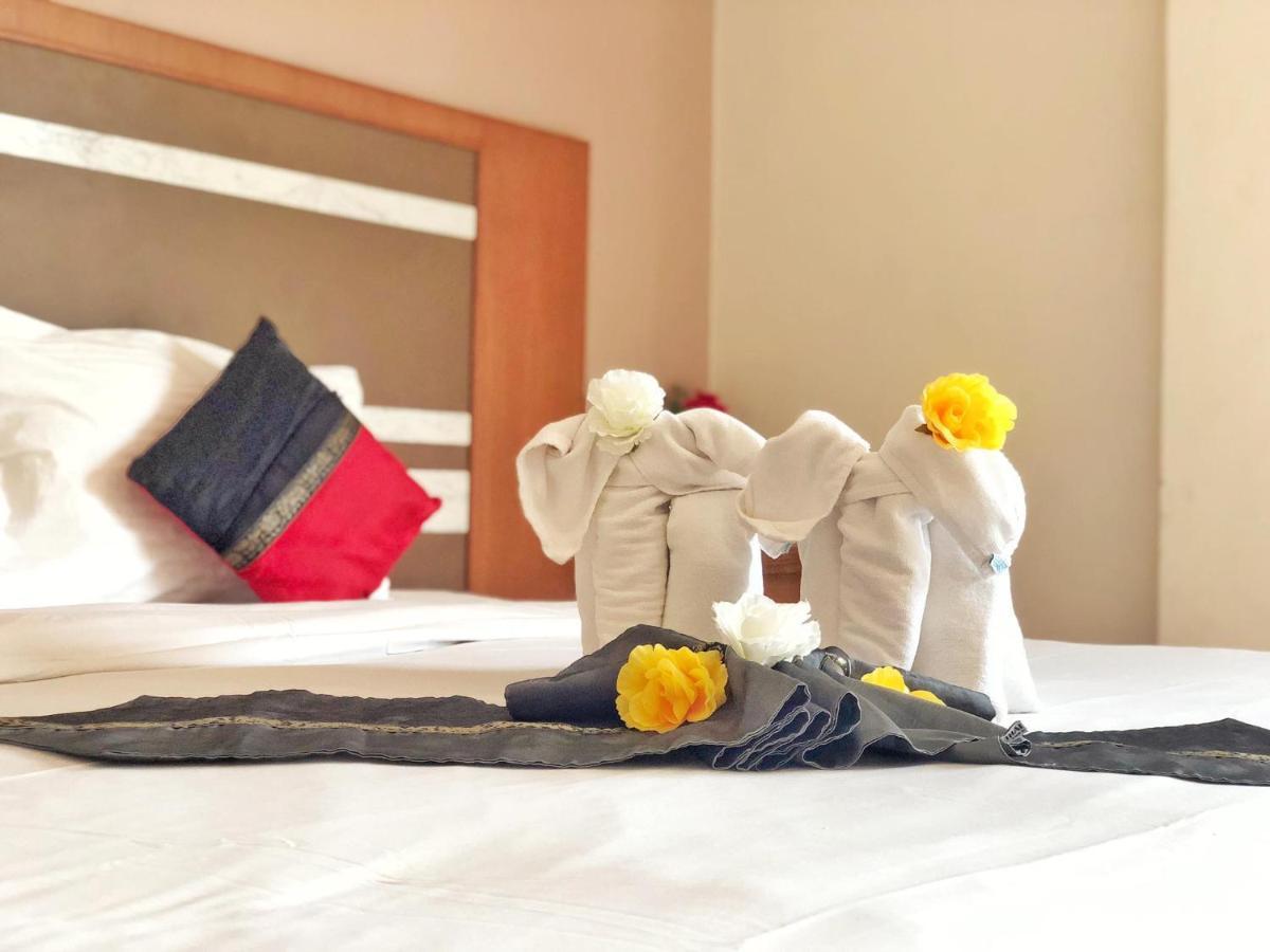 Patong V Hotel Екстериор снимка