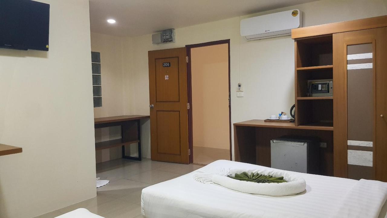Patong V Hotel Екстериор снимка